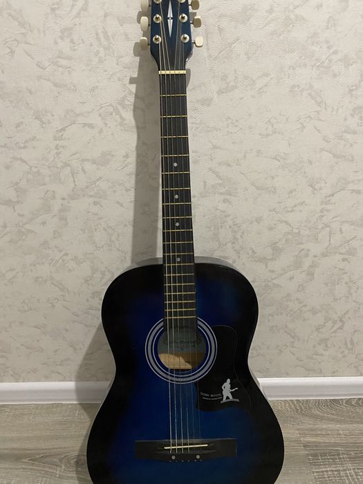 Продам гитару в отличном состоянии