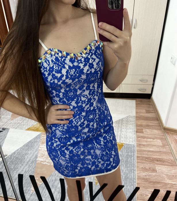 Плятья вечерние 44 р