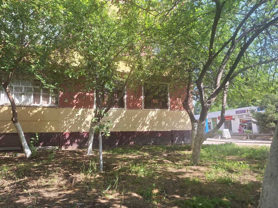 Шошилинг, шахар марказида 4 мавзеда 2 хонали уй сотилади