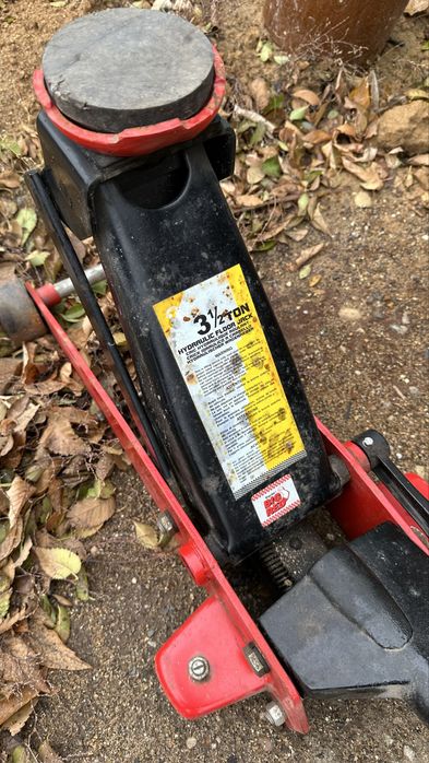 Домкрат подкатной 3.5т