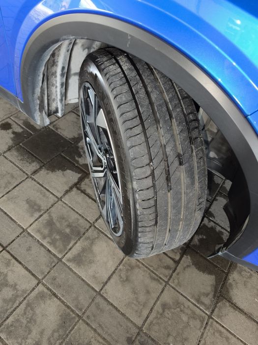 Michelin Primacy 4 - 235 / 45 / 20 R Летни