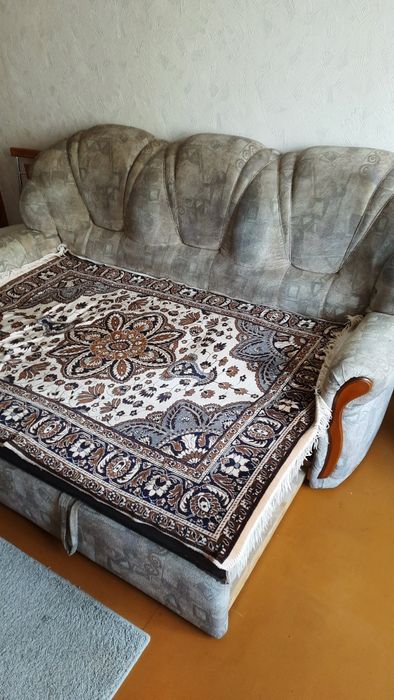 Продам крепкий мягкий уголок