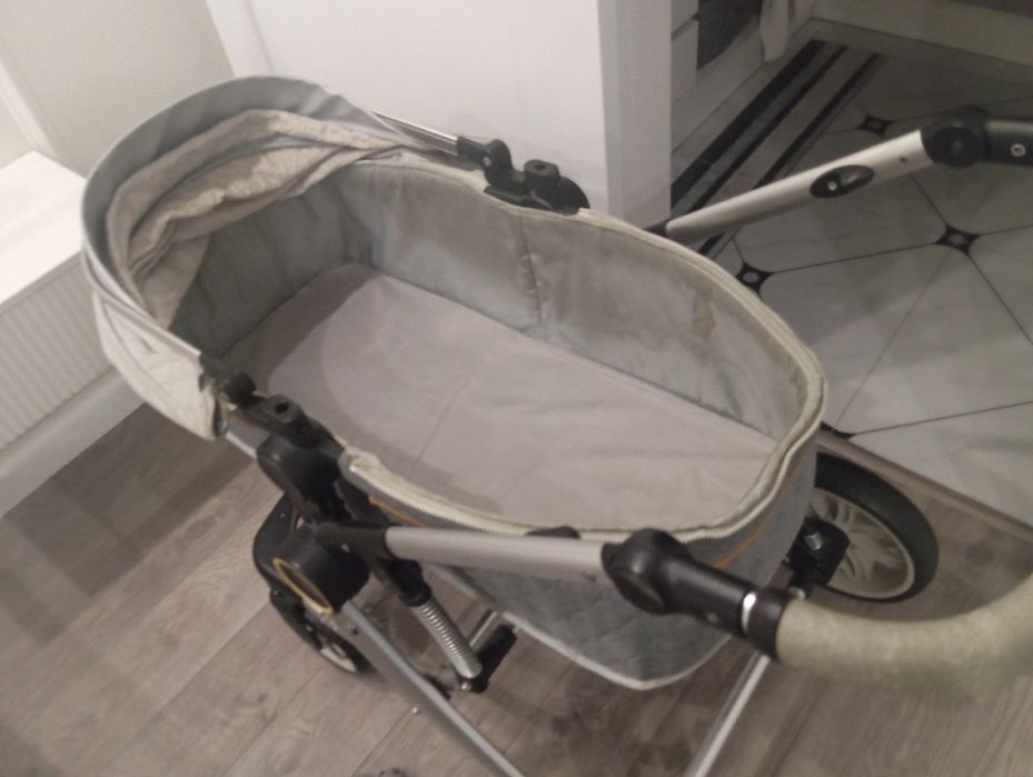 Продается коляска
