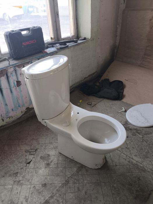 Продам унитазы в рабочем состоянии