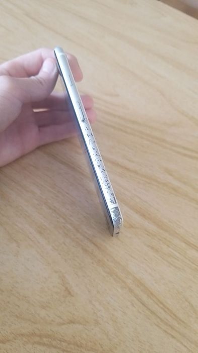 Iphone SE 2020, 64gb, sim / E-sim