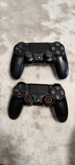 PS 4 cu doua manete