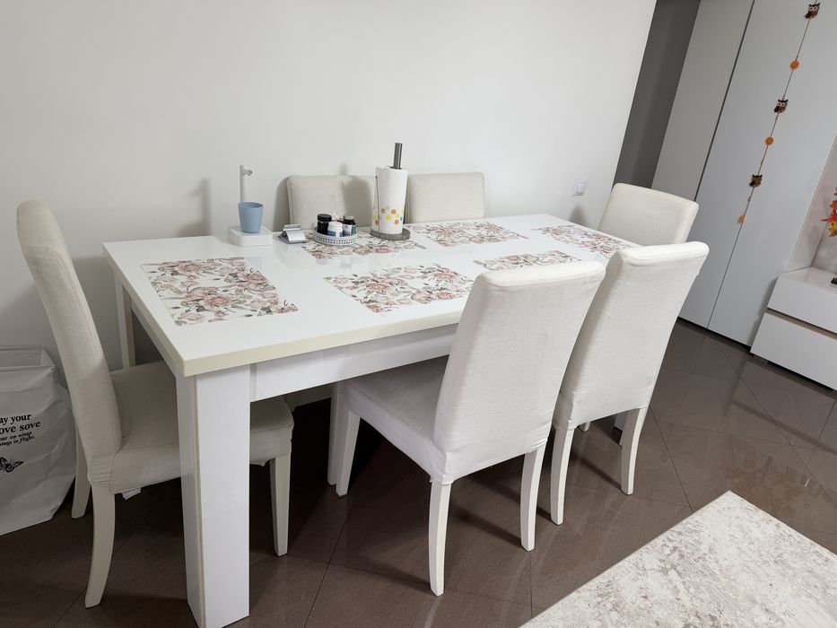 Masa living cu 6 scaune