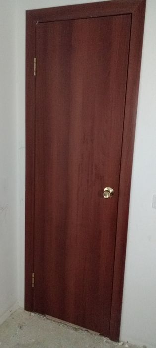 Двери межкомнатные 2шт 80см