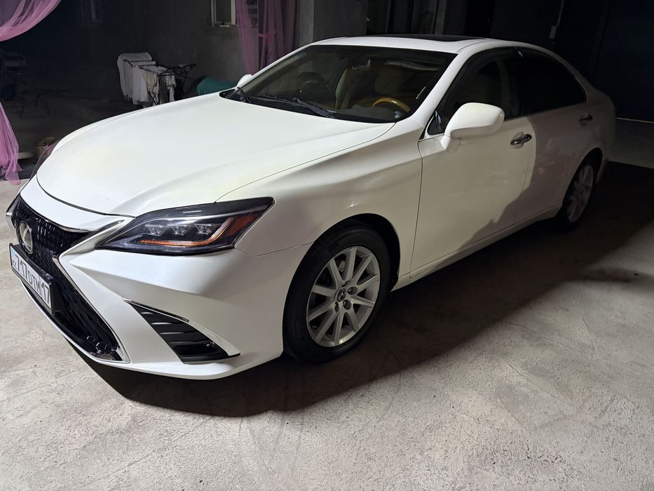 Бампер и Фары на лексус es350 f sport