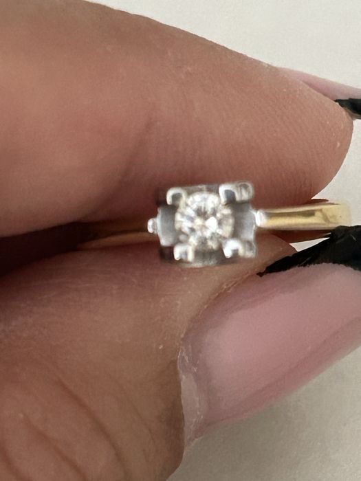 Продам или обмен кольцо 750 пробы с бриллиантом