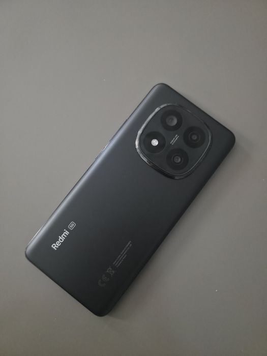 Redmi Note 14 Pro + 5G 512 Гигабайт в чёрном цвете