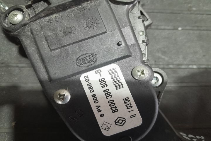 Pedala acceleratie 8200386506 / 6PV009085 8200386506 / 6PV009085 Daci