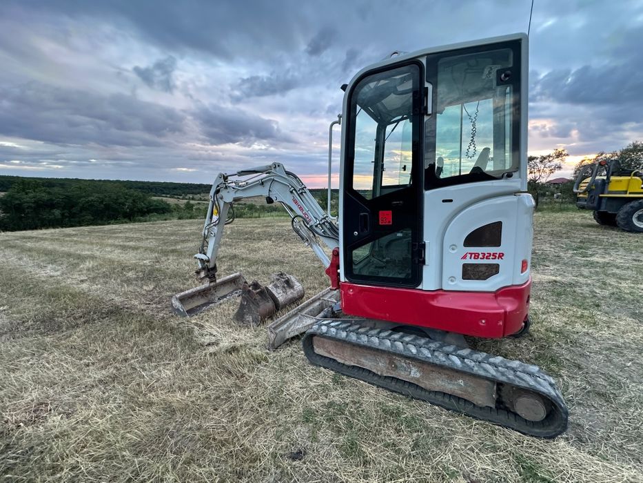 Vand Takeuchi  TB325 miniexcavator 2,5 tone