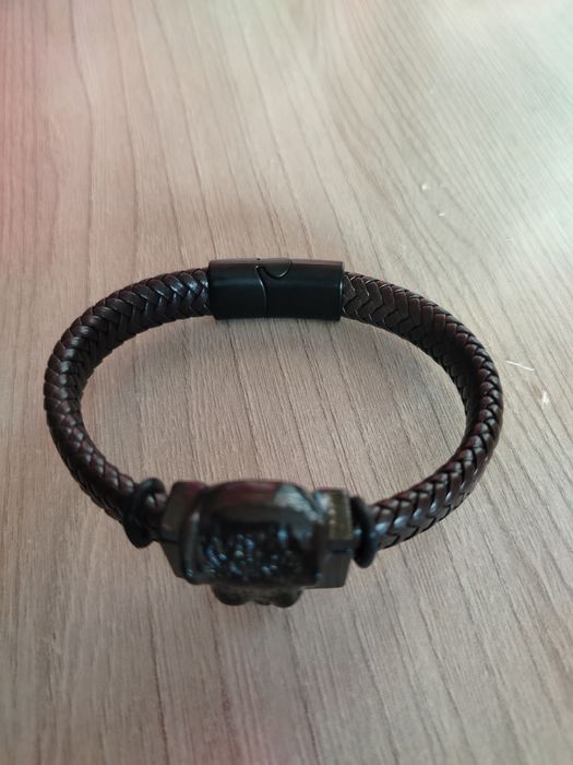 Продам браслеты новые