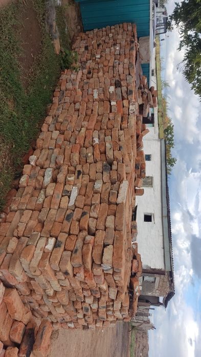 Керпичи б/у по 100₸