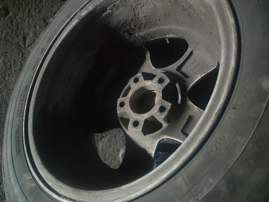 Продам колесо на Мерседес размер R15