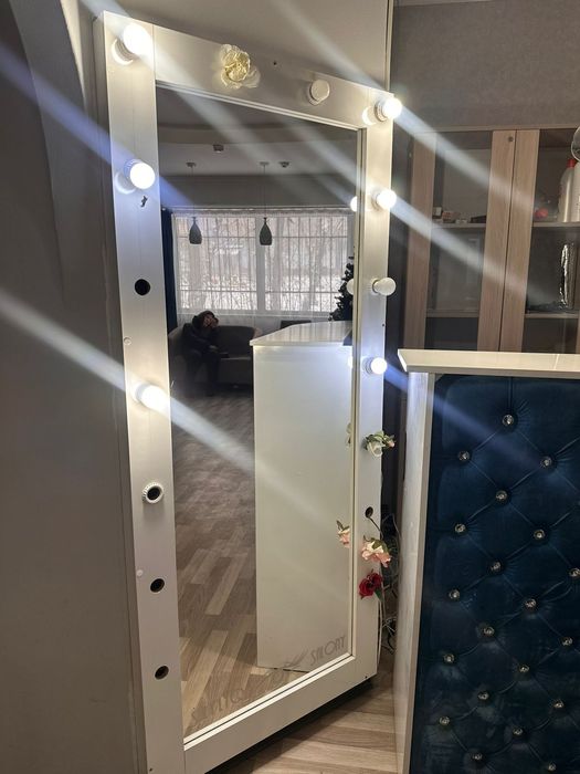 Зеркало для салона красоты