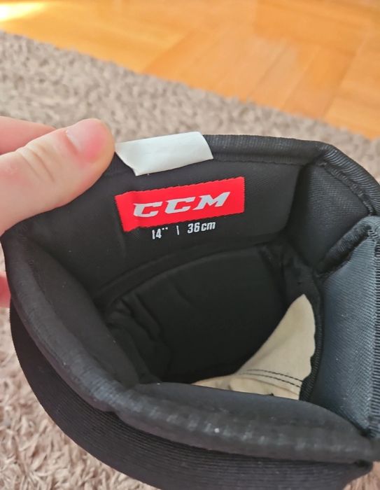 Manusi Hochei-CCM, noi