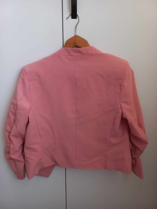 ЧИСТО НОВО Късо розово сако H&M