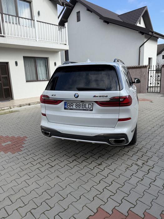 Vând sau schimb BMW X7 xDrive50d M-Packet 2020