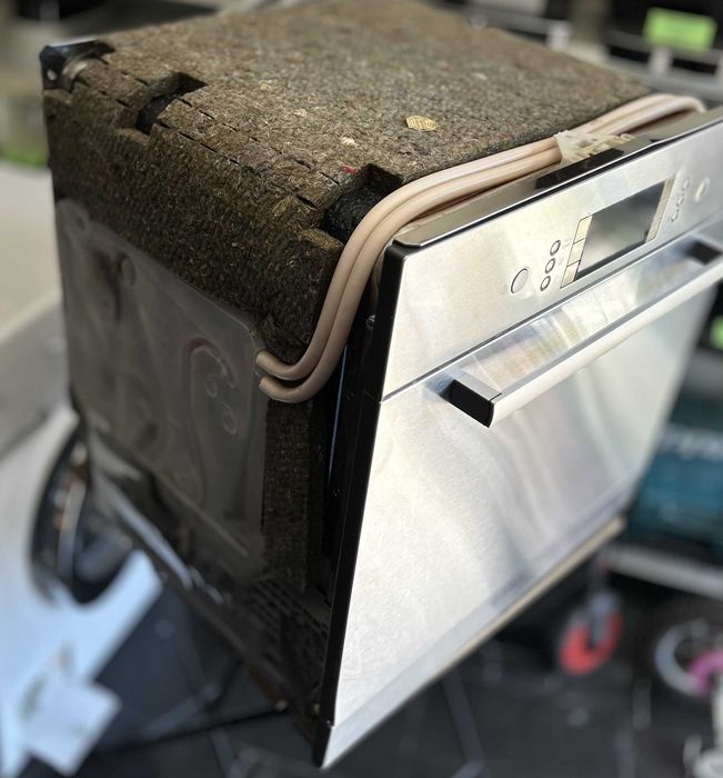 Малка съдомиялна  за вграждане Bosch