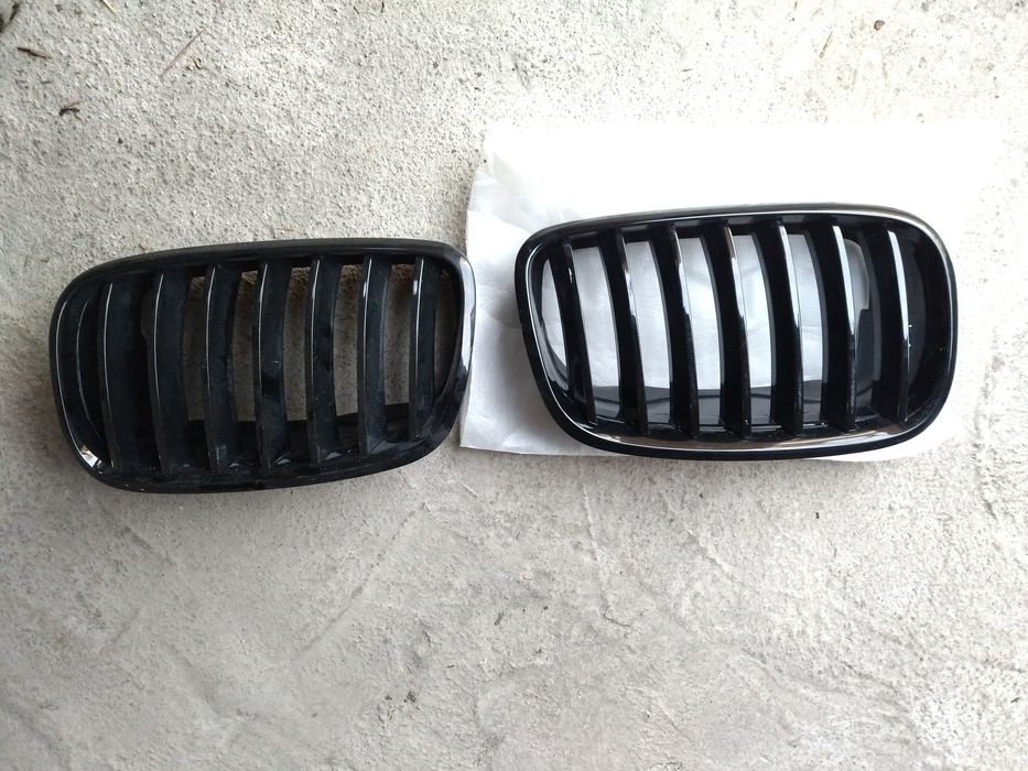 Grilă BMW X6 negru lucios!