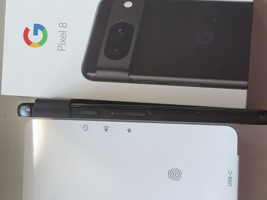 Google Pixel 8 black