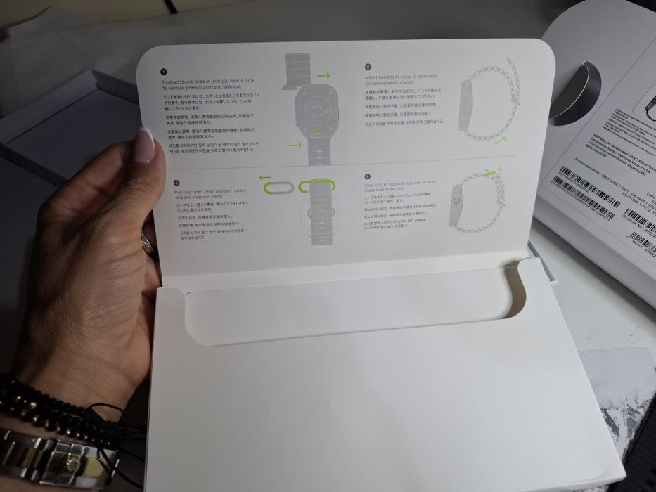 AppleWatch Ultra 2, 49 mm, Black Titanium + Black Ocean Band, varianta A2987.