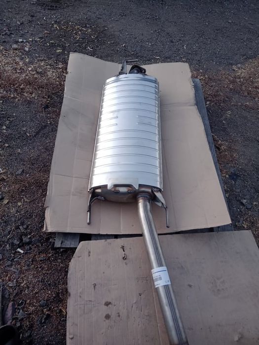 Rav4 глушитель средняя часть.