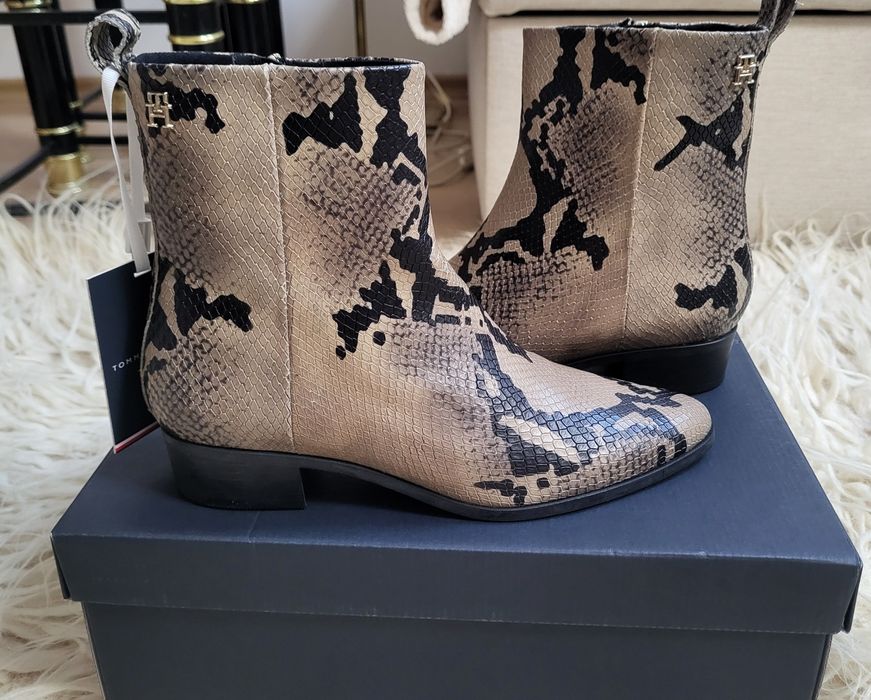 Нови дамски боти- TOMMY HILFIGER