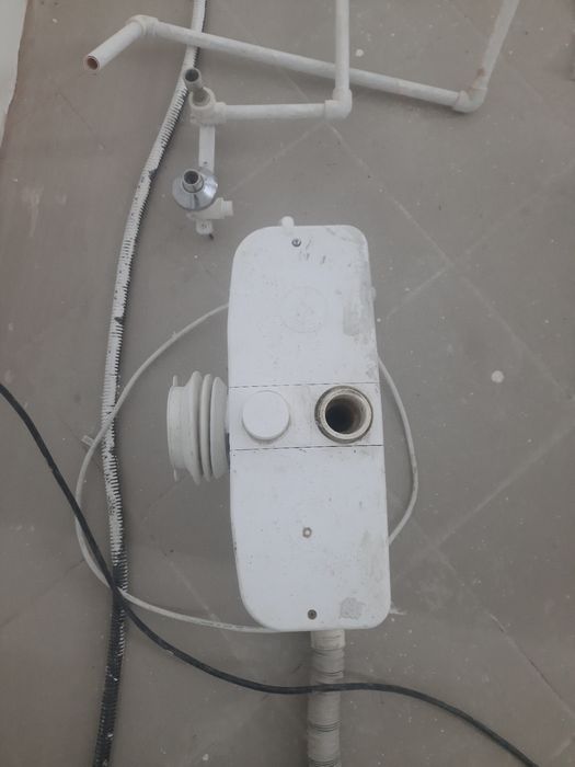 Продам бытовую автоматическую канализационную насосную станцию с измел