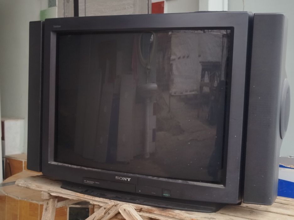 Телевизор suni диаганал экран 84