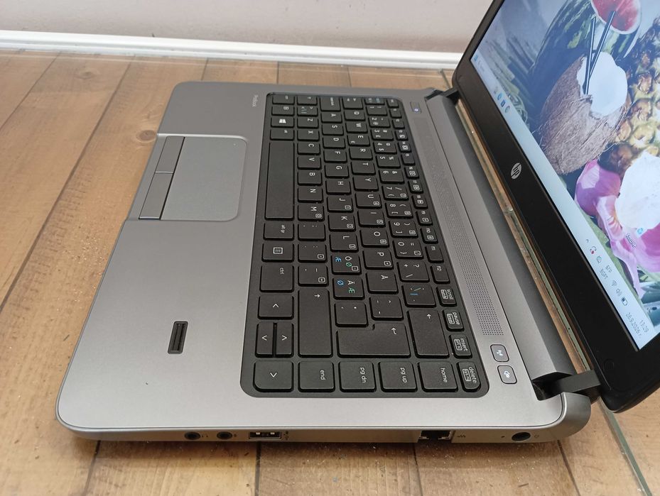 Лаптоп HP ProBook 430  i3-4005U 8GB RAM  256GB SSD  нова батерия 13,3"