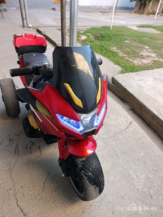 Motosikl detskiy