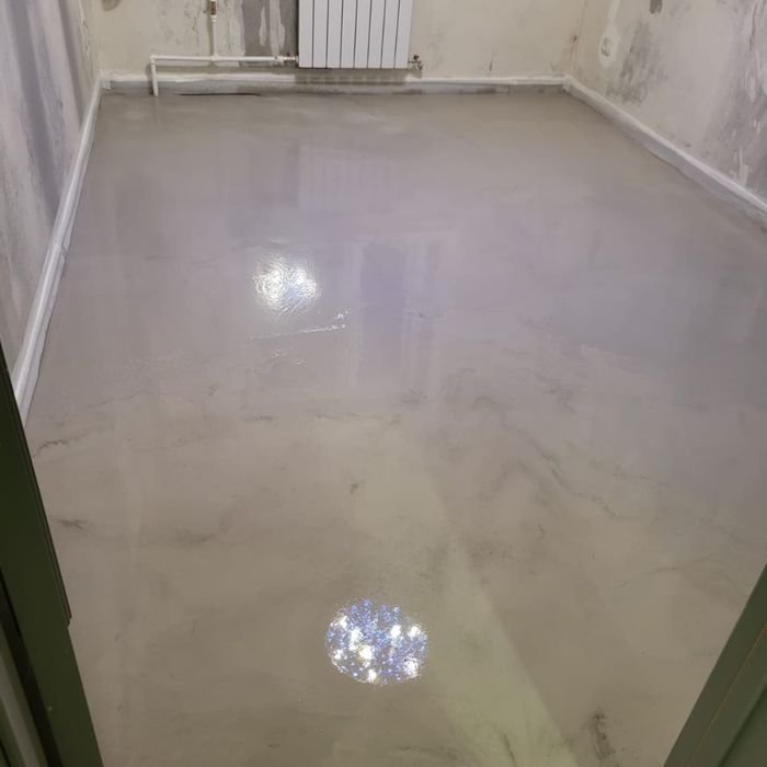 Укладка ламината, наливной пол