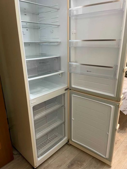 Продам холодильник LG