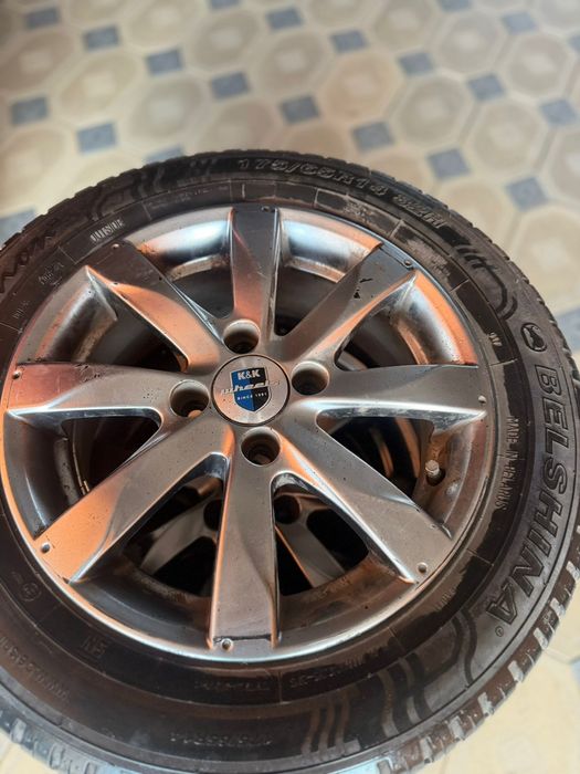 Шины с нисками  летние  14 размер