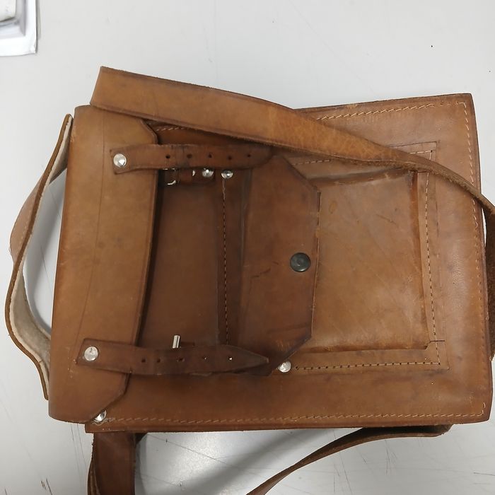 Geanta de umăr din piele