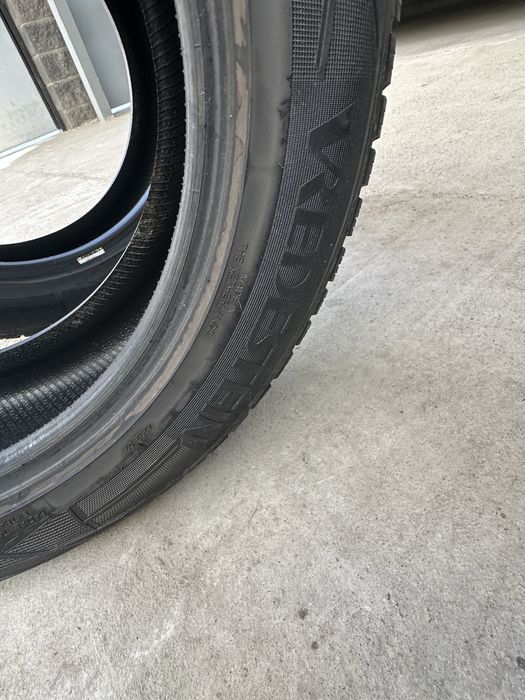 235/50/19 комплект 4 резины