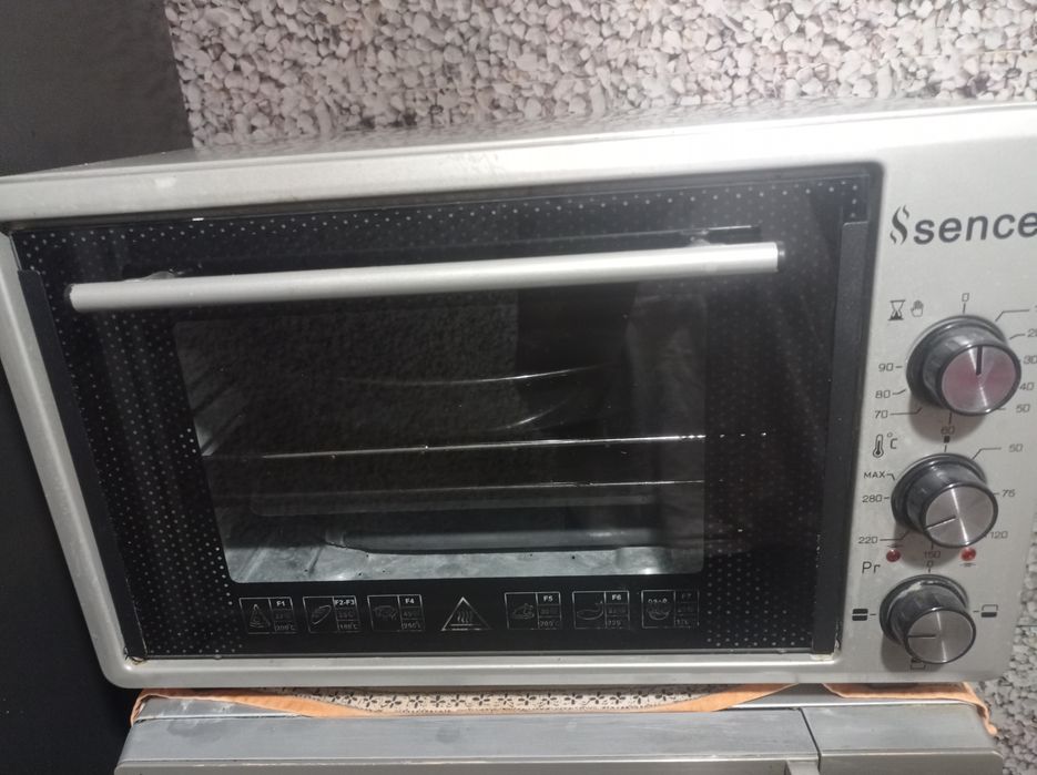 В отличном состоянии духовка