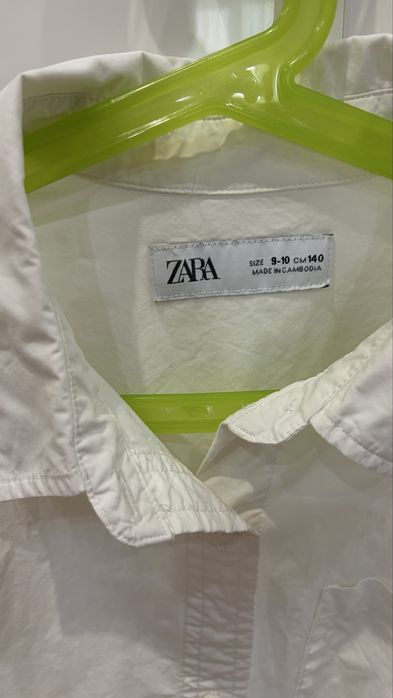 Продам рубашку школьную zara