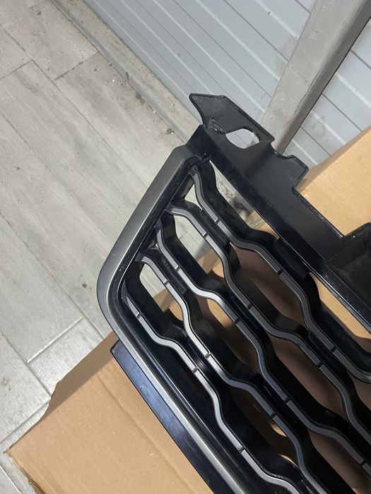 Grila centrala RANGE ROVER SPORT L494 hybrid An 2018-2023