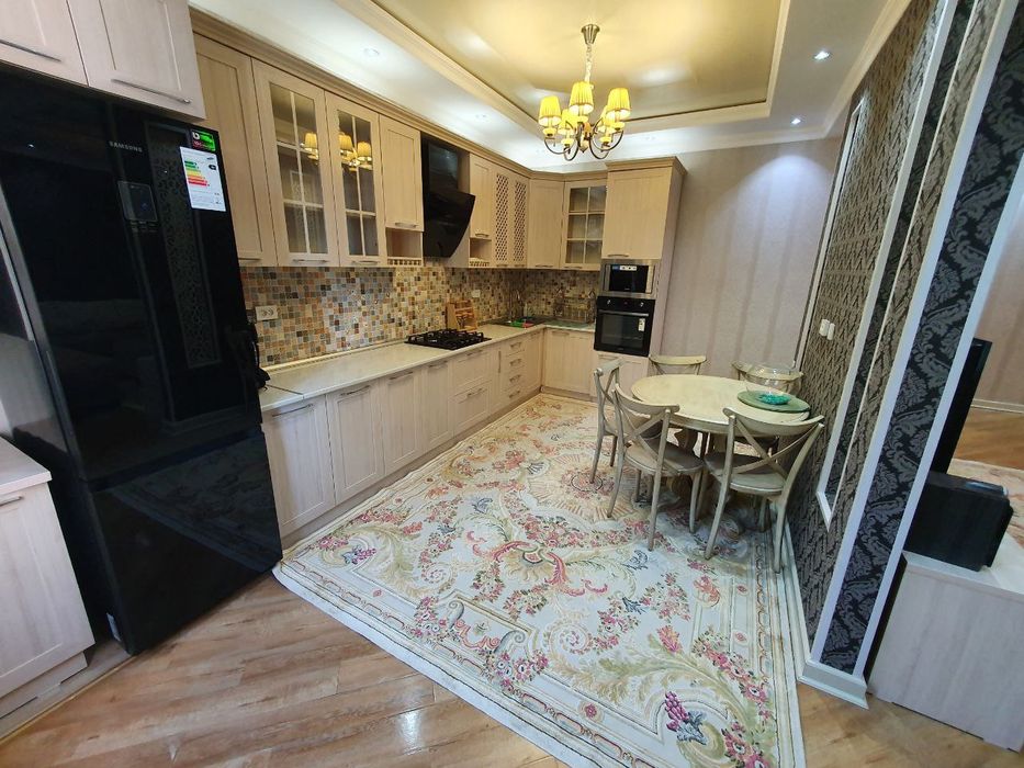 ДОМ  Габус, 3 комнатная евро квартира. ЦУМ , Ц-7 / 110 ШКОЛА ,