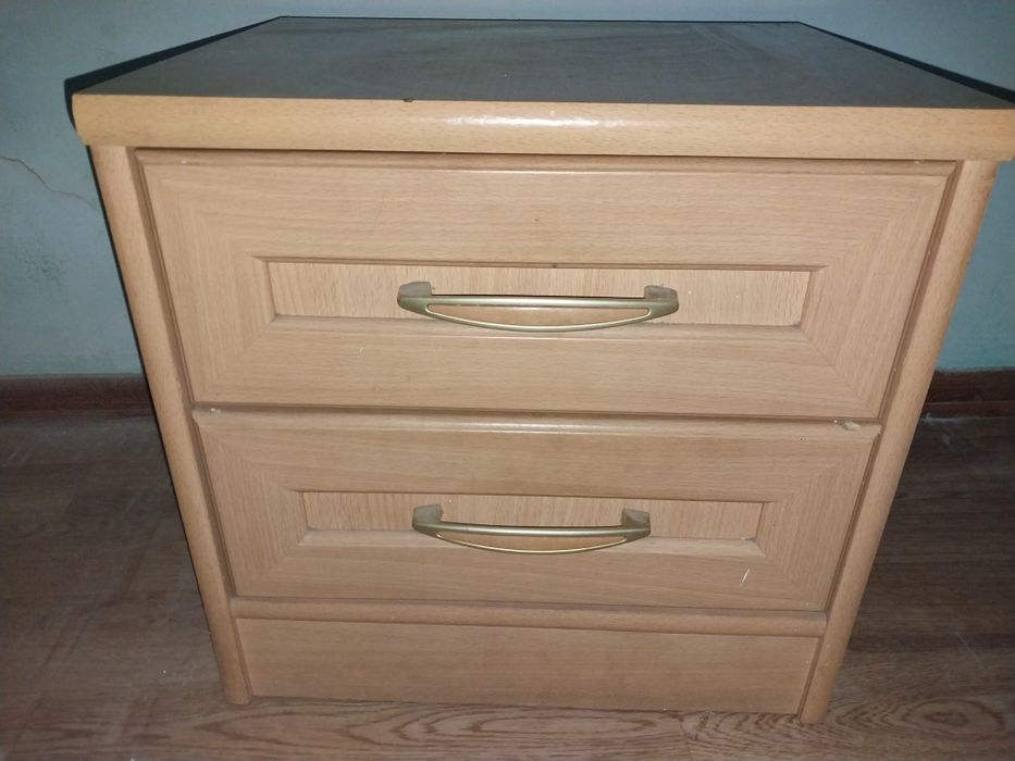 Камот и тумбочка 2 шт