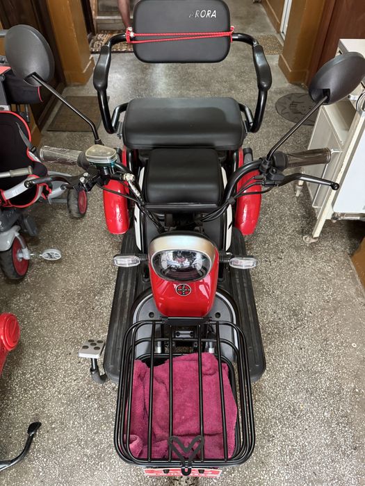 Triciclu elevtric 2 locuri