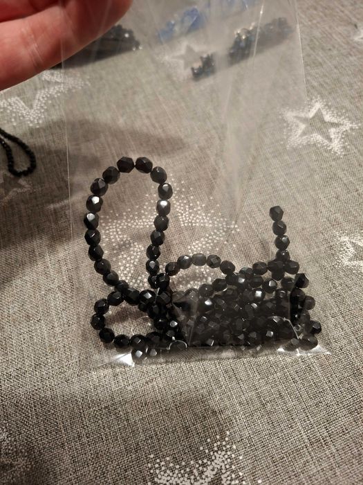 Мъниста за гривни