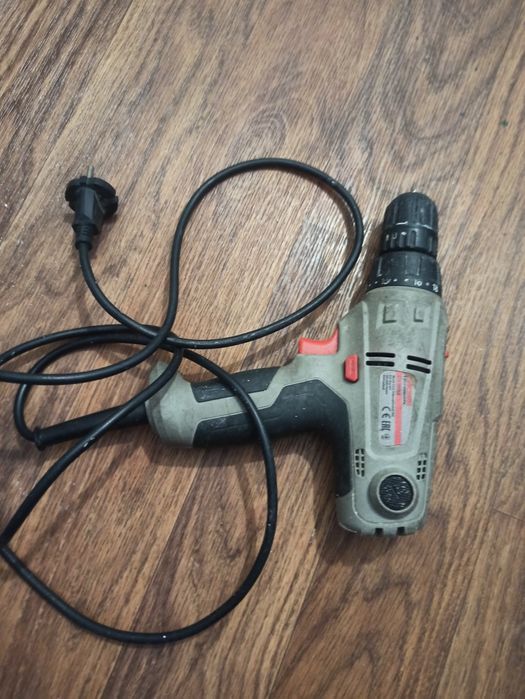 Шуруповёрт в отличном состоянии б.у