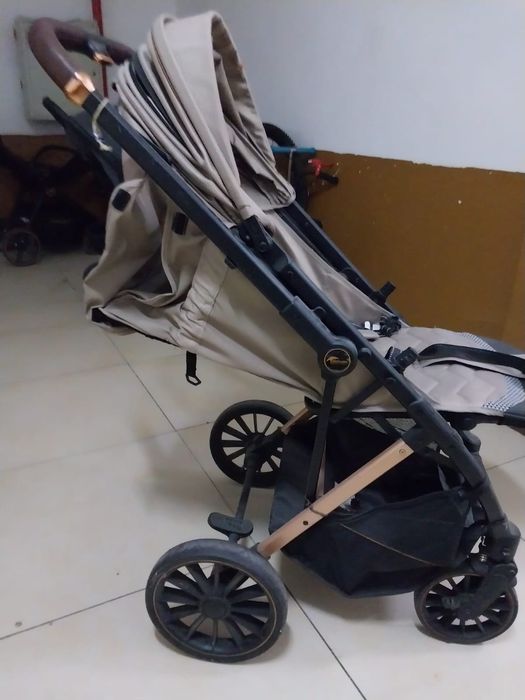Продам детскую коляску
