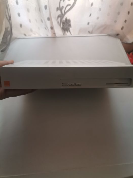 Receiver TV Orange
