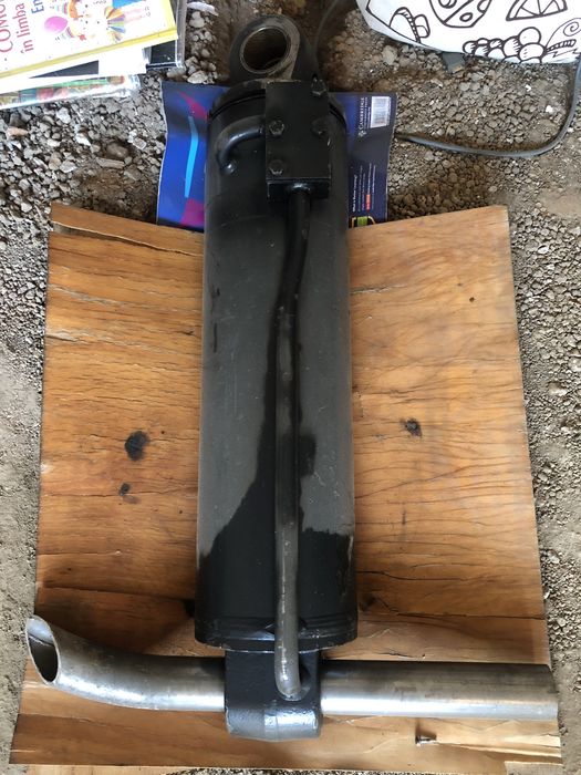 Cilindru presa hidraulica, spargator lemne graifer etc